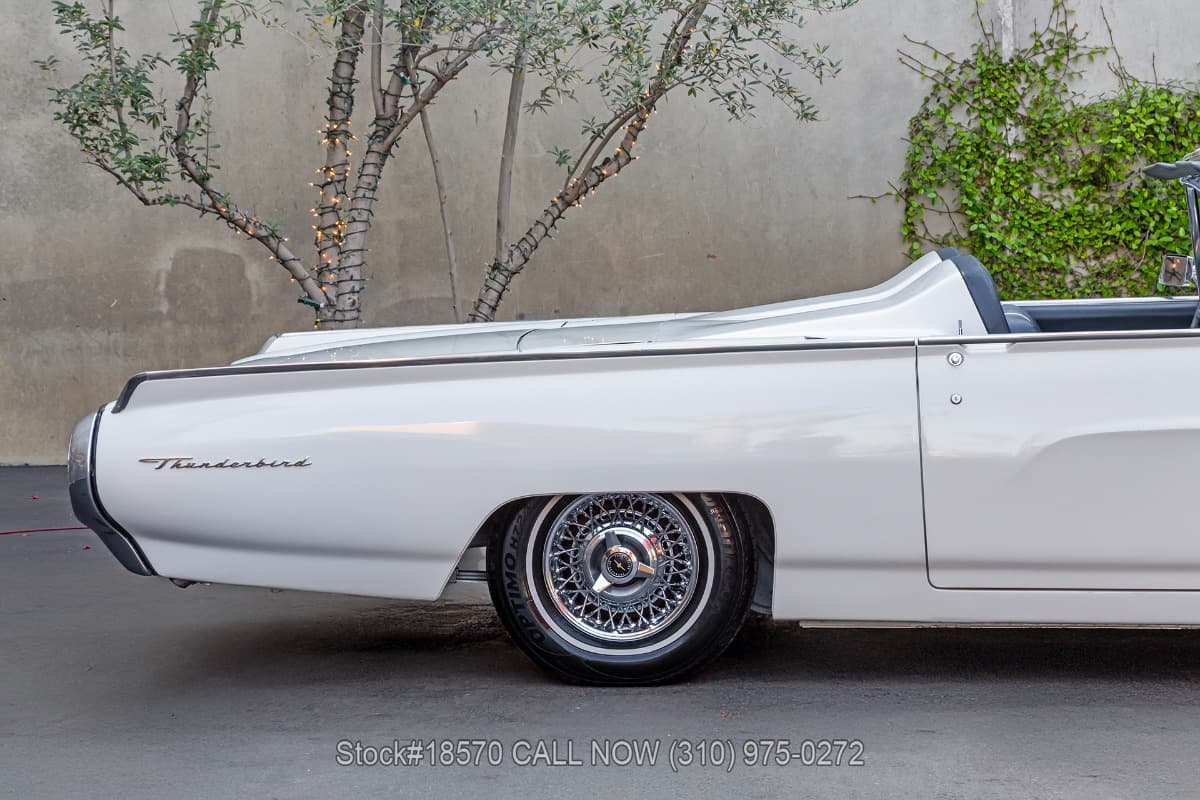 1963 Ford Thunderbird Sports Roadster thumbnail 10