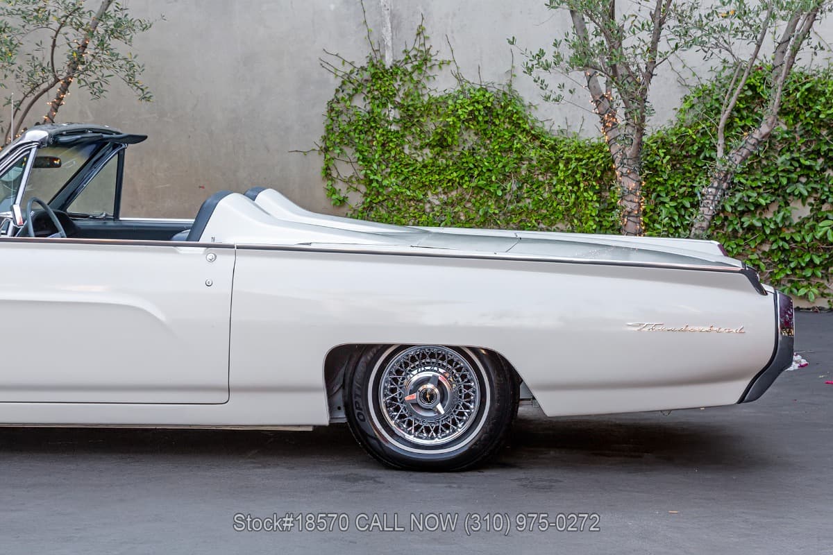 1963 Ford Thunderbird Sports Roadster thumbnail 11