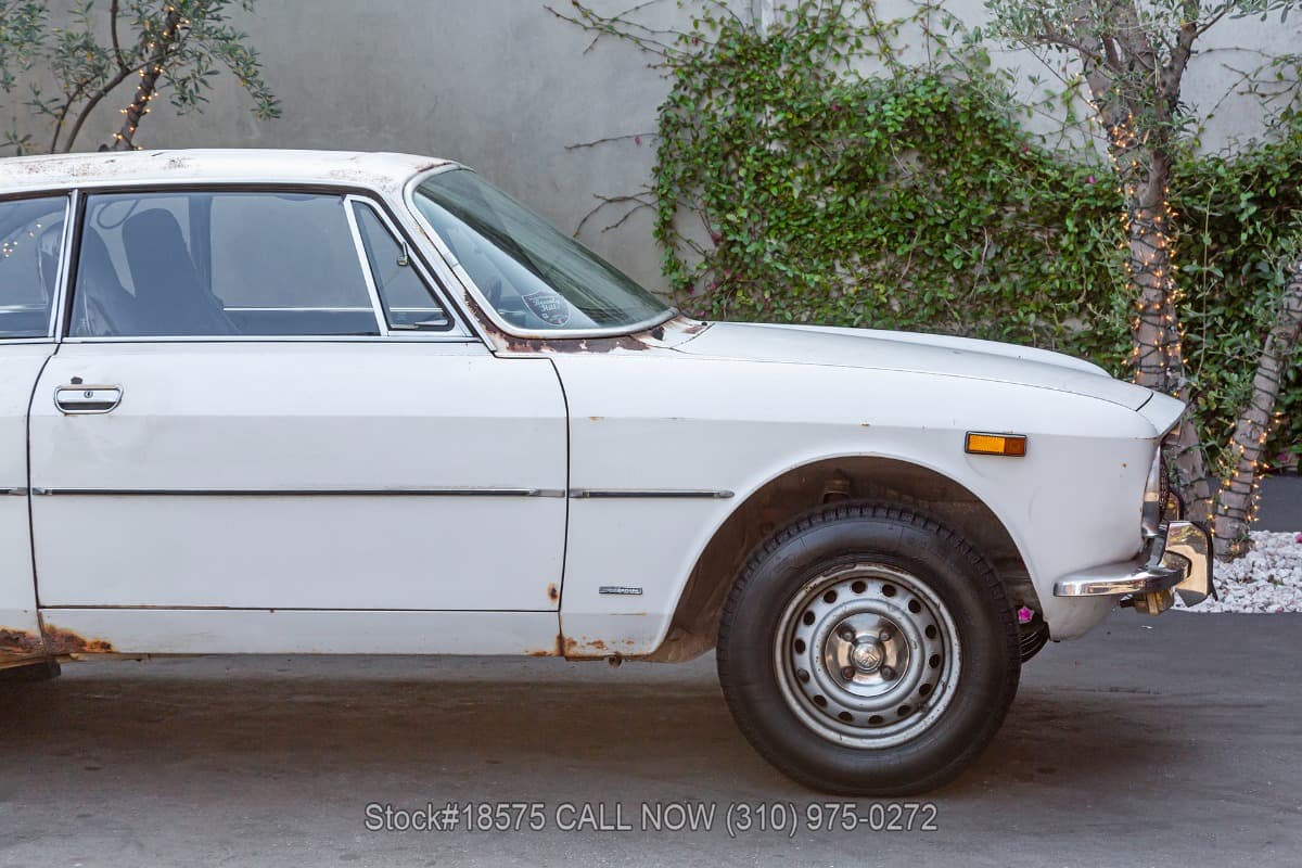 1974 Alfa Romeo GTV 2000 thumbnail 8