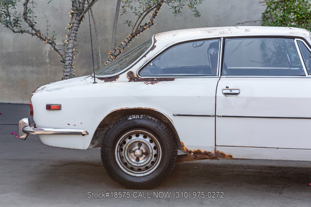 1974 Alfa Romeo GTV 2000 thumbnail 9