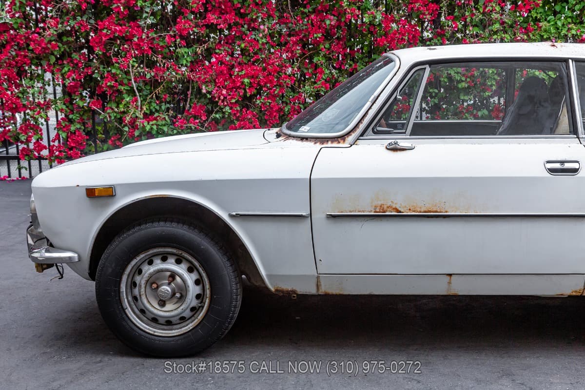 1974 Alfa Romeo GTV 2000 thumbnail 10
