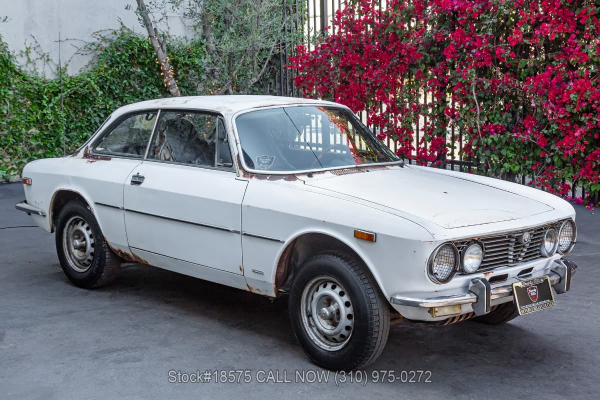 1974 Alfa Romeo GTV 2000 thumbnail 3