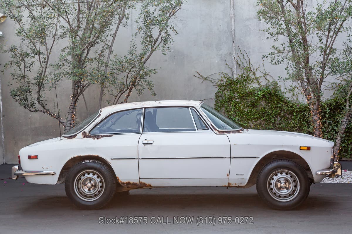 1974 Alfa Romeo GTV 2000 thumbnail 4