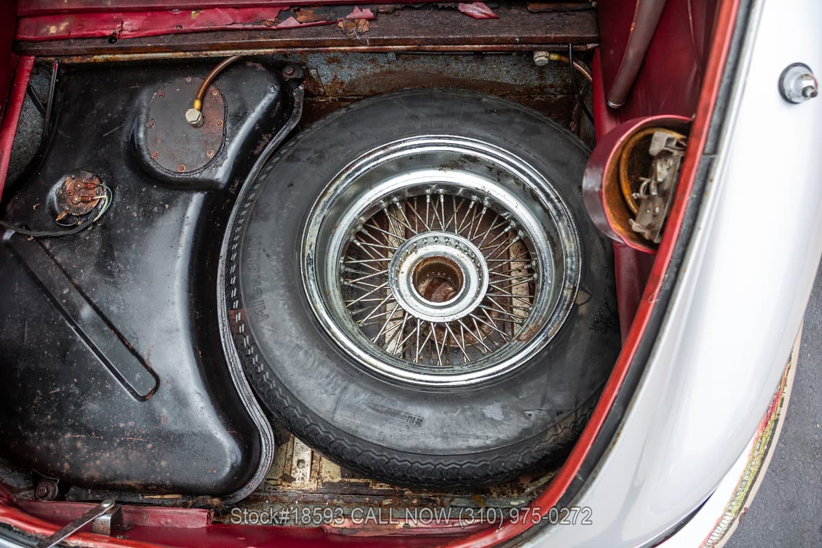 1969 Jaguar XKE Series II 2+2 thumbnail 19