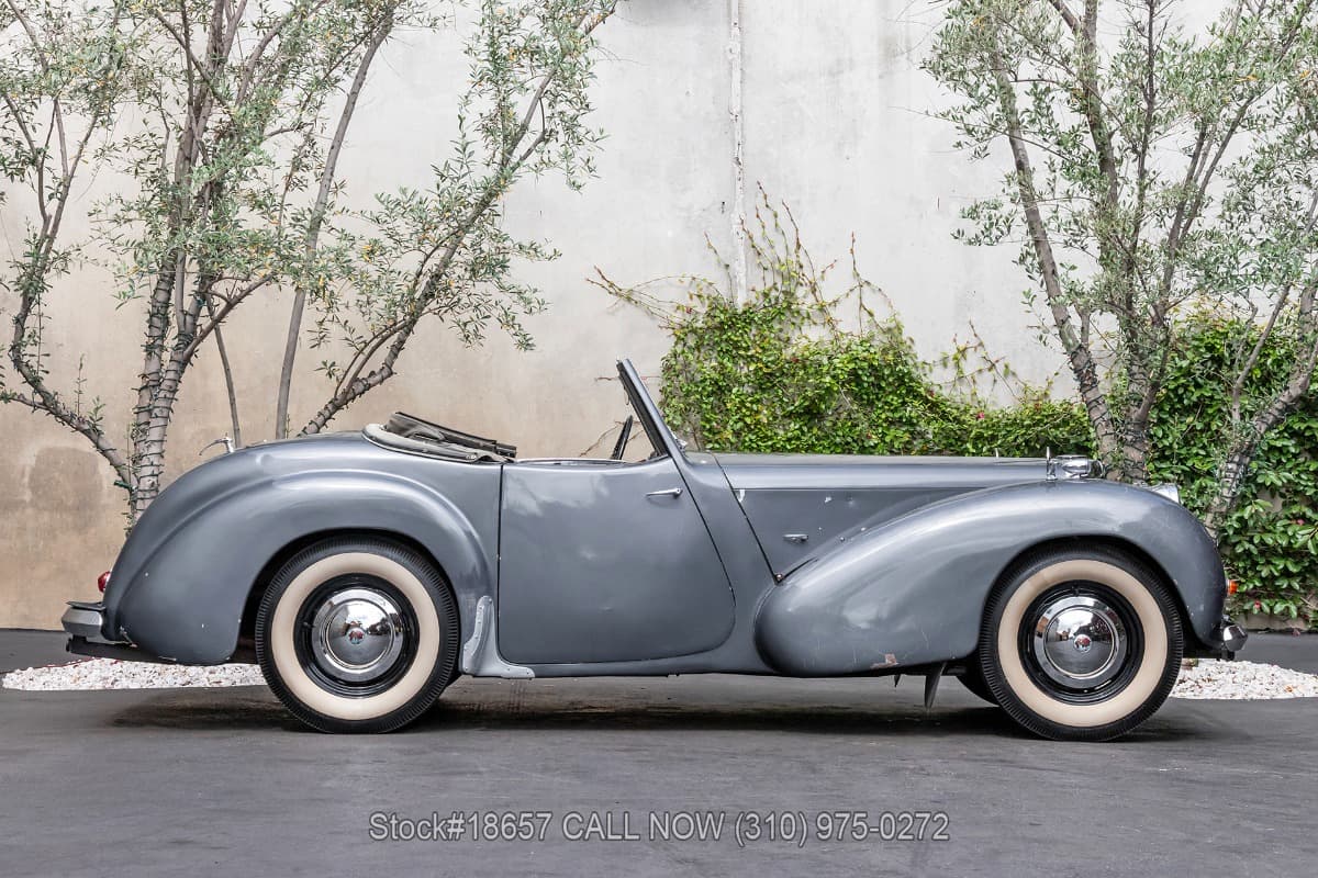 1948 Triumph 1800 Roadster Right-Hand-Drive thumbnail 3