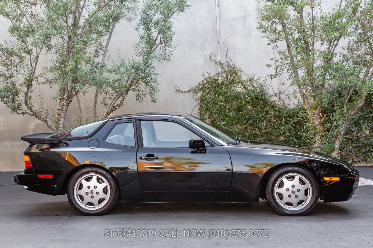 1990 Porsche 944 S2 Coupe 5-Speed thumbnail 3