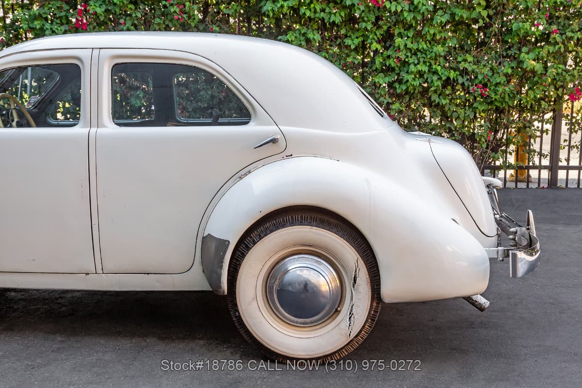 1937 Cord 812 Beverly Sedan thumbnail 10