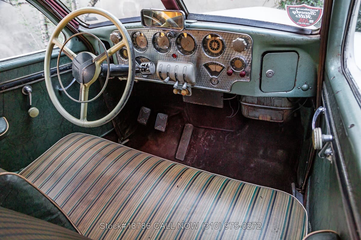 1937 Cord 812 Beverly Sedan thumbnail 18