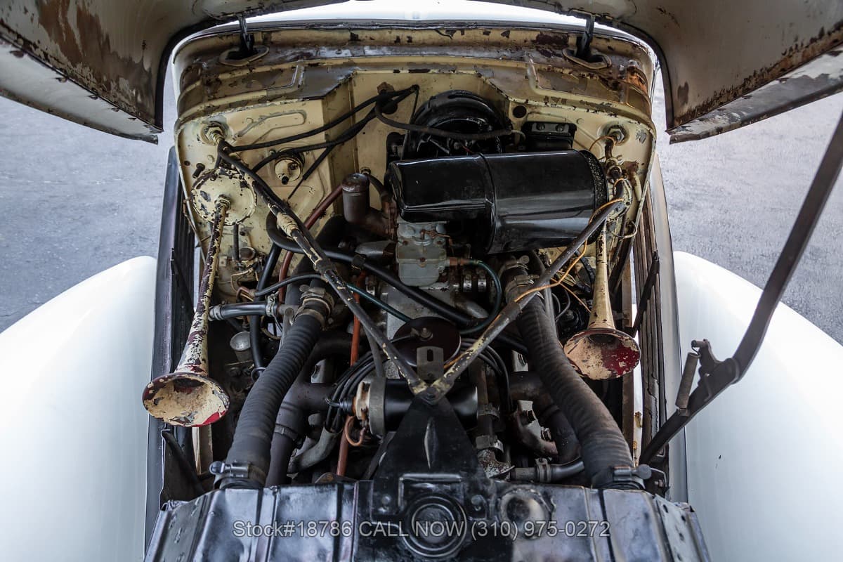 1937 Cord 812 Beverly Sedan thumbnail 24
