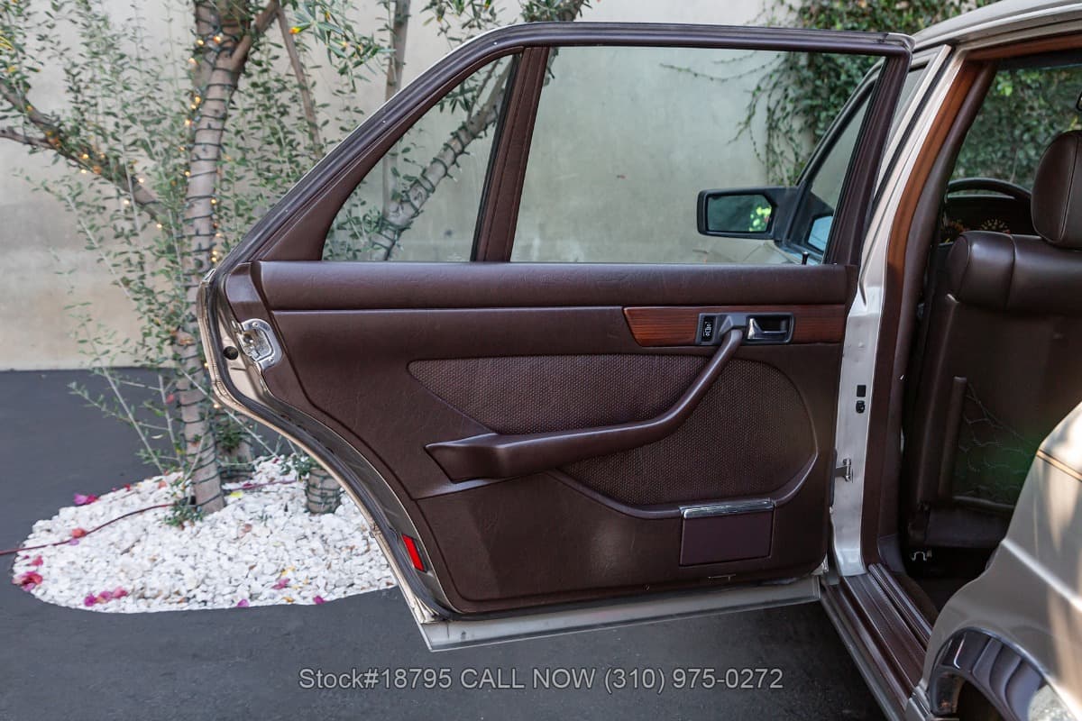 1987 Mercedes 420SEL thumbnail 14