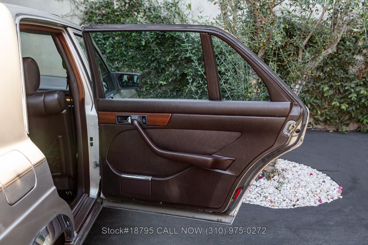 1987 Mercedes 420SEL thumbnail 16