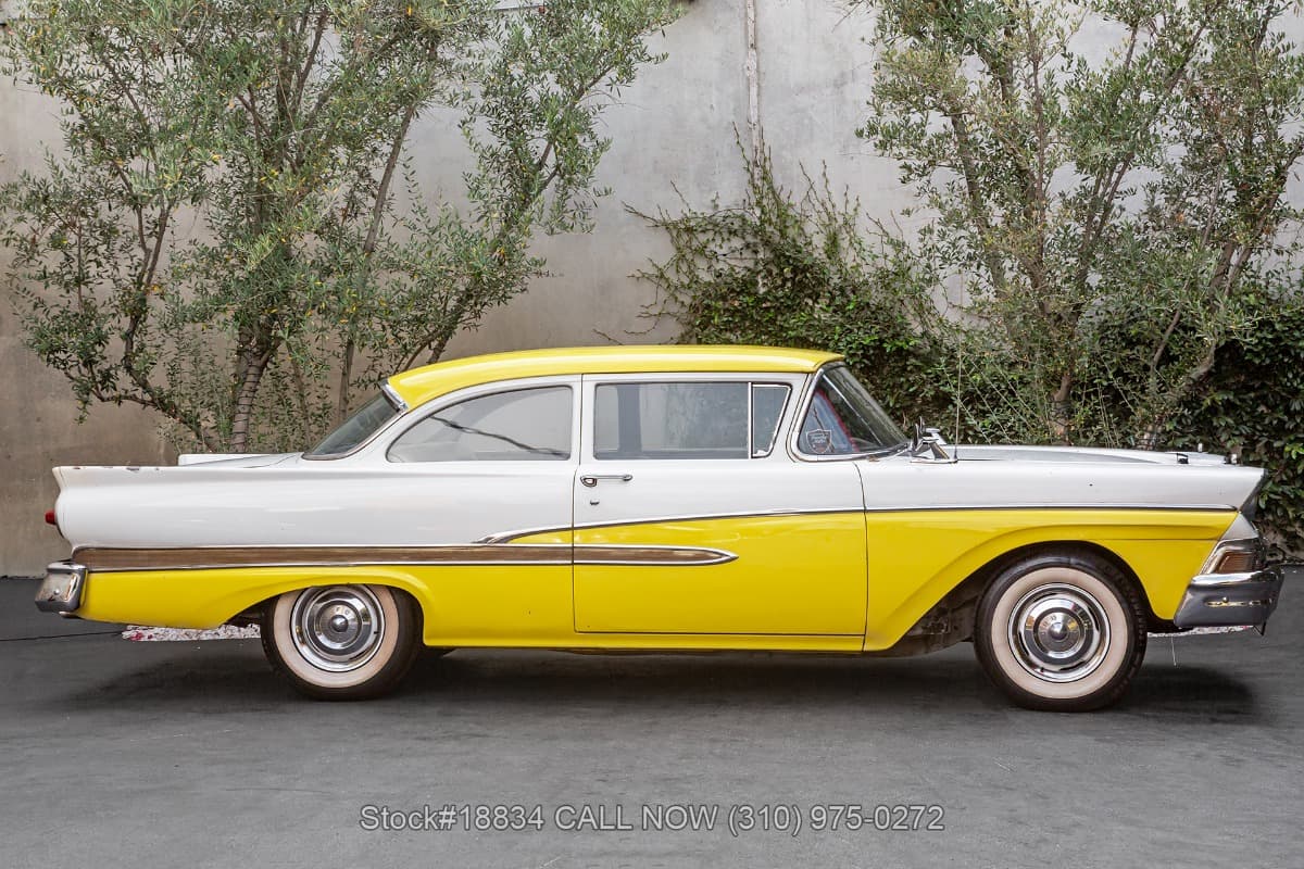 1958 Ford Fairlane Coupe thumbnail 4