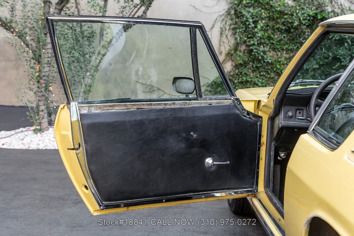1975 Jensen Interceptor Mk III thumbnail 11