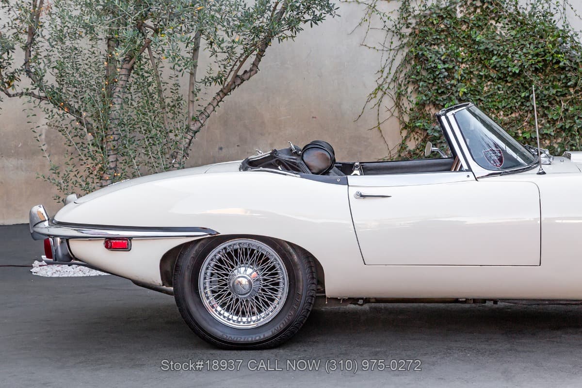 1971 Jaguar XKE Series II Roadster thumbnail 11