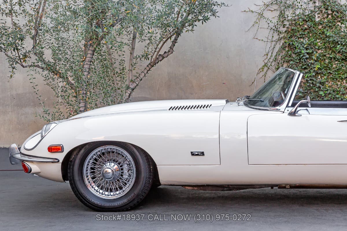 1971 Jaguar XKE Series II Roadster thumbnail 12