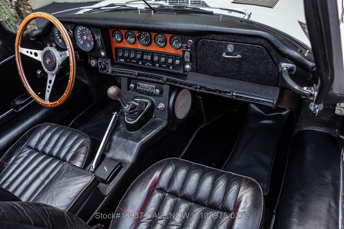 1971 Jaguar XKE Series II Roadster thumbnail 17