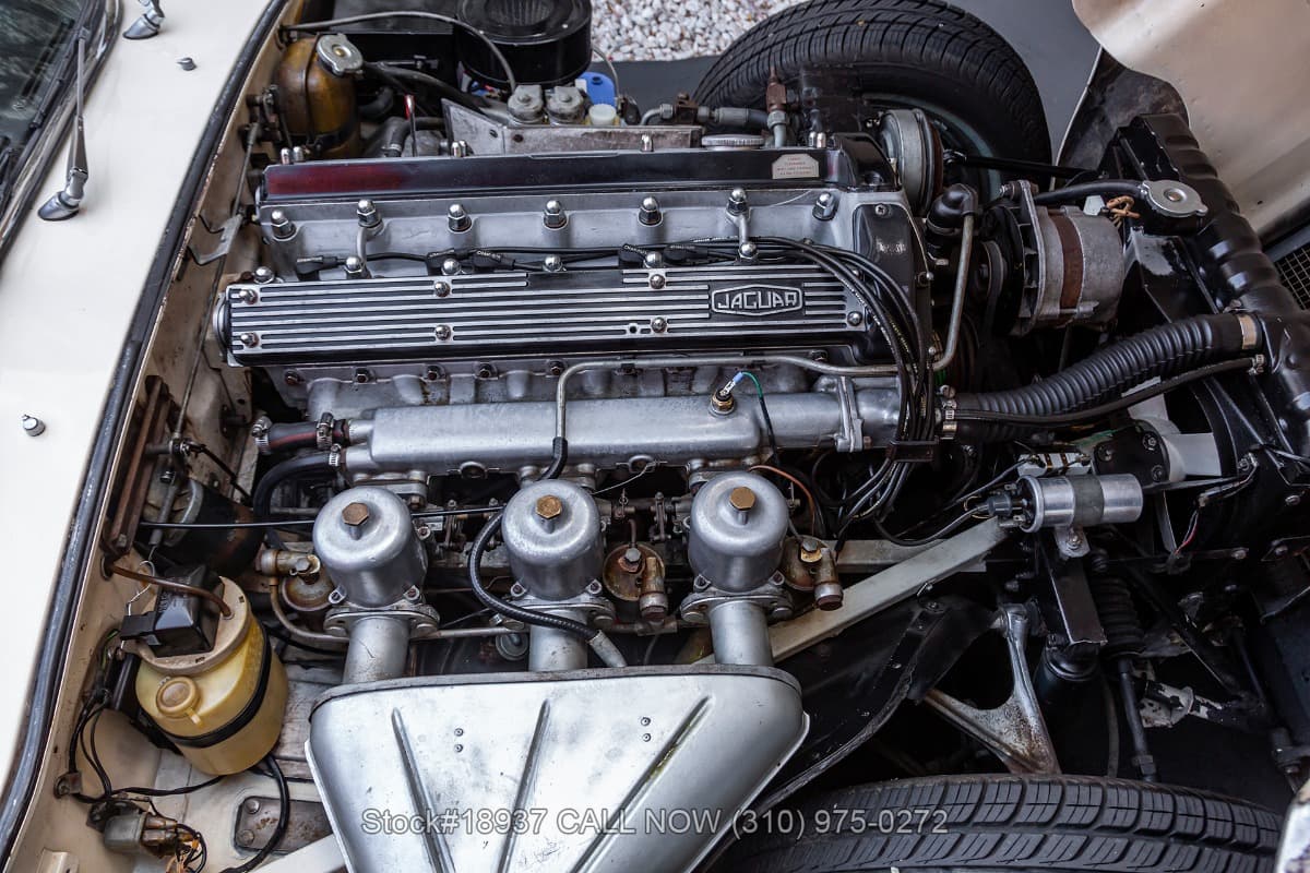 1971 Jaguar XKE Series II Roadster thumbnail 25