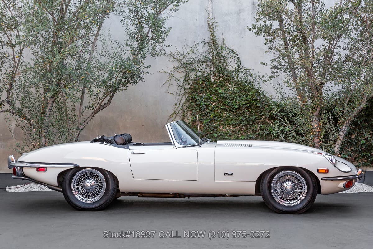 1971 Jaguar XKE Series II Roadster thumbnail 3