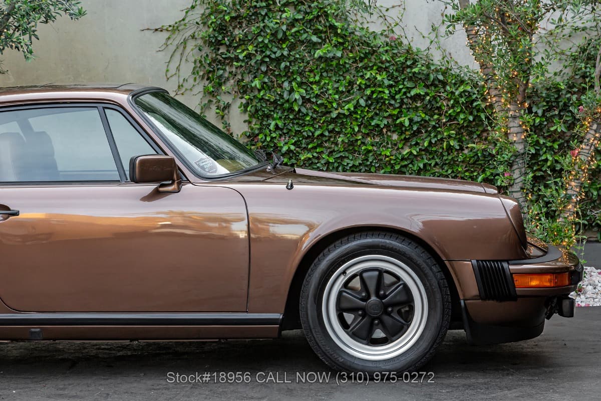 1977 Porsche 911S Coupe thumbnail 7