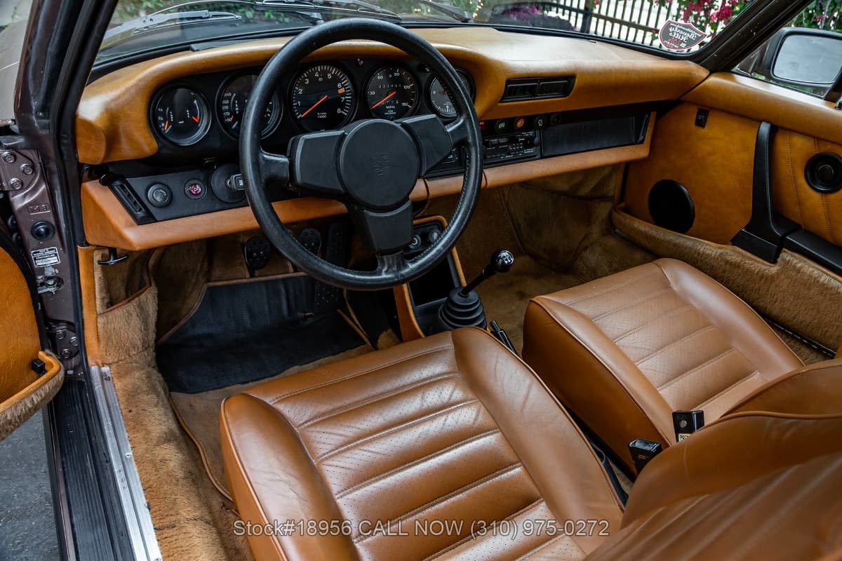 1977 Porsche 911S Coupe thumbnail 12