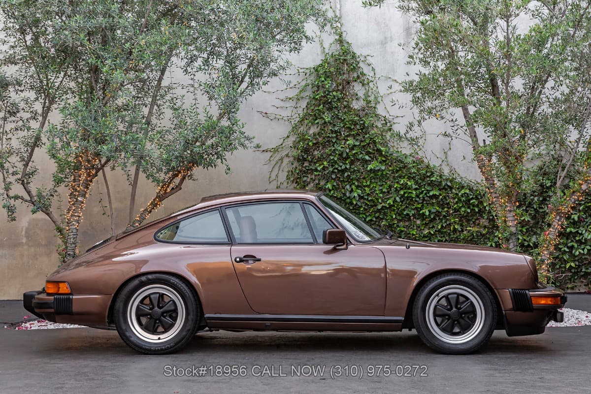 1977 Porsche 911S Coupe thumbnail 3