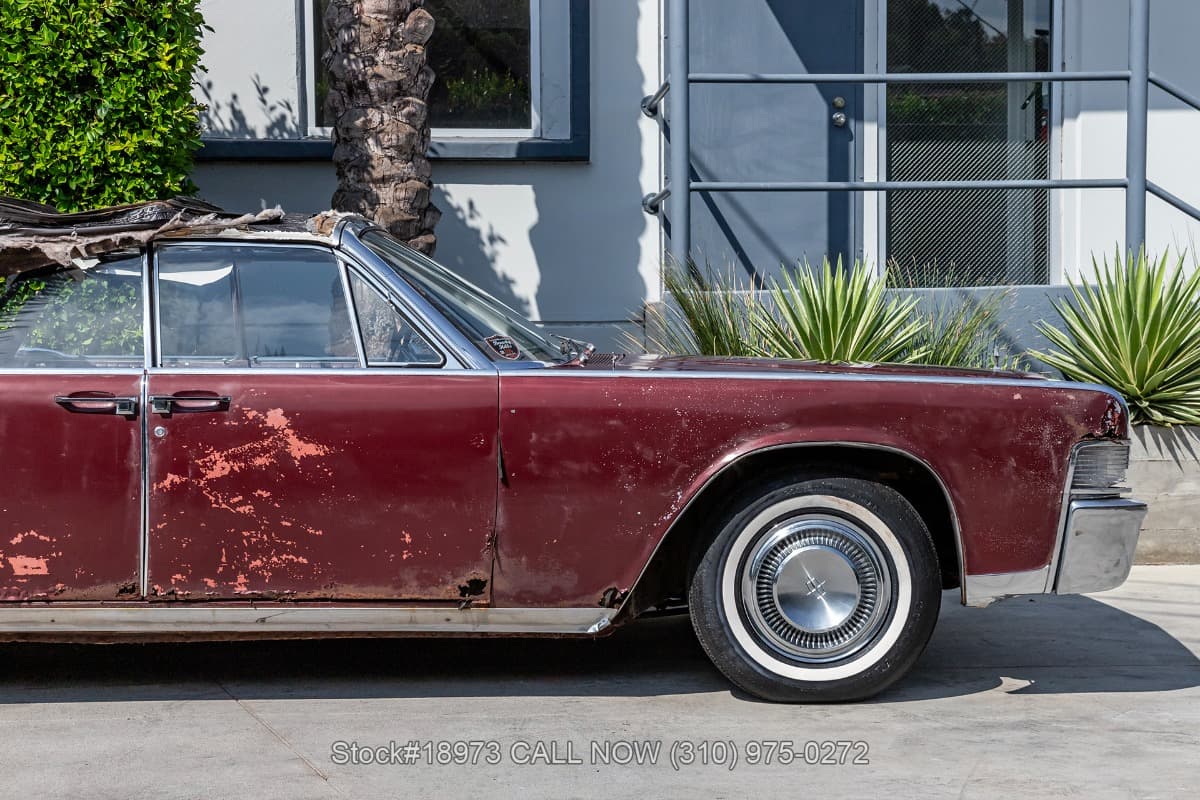 1965 Lincoln Continental Convertible thumbnail 11