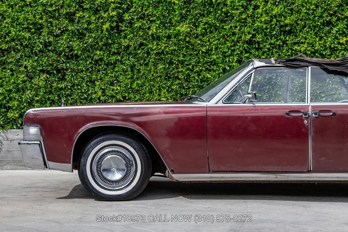 1965 Lincoln Continental Convertible thumbnail 13