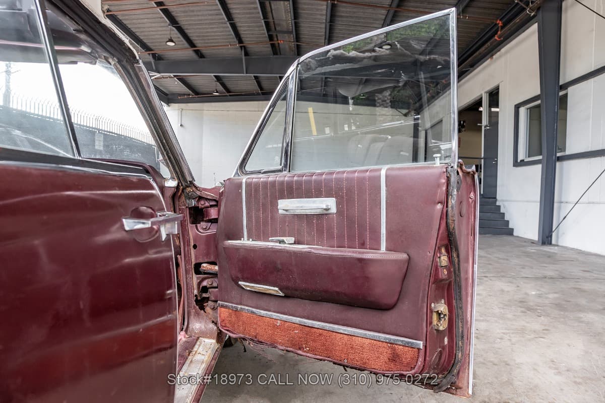 1965 Lincoln Continental Convertible thumbnail 22