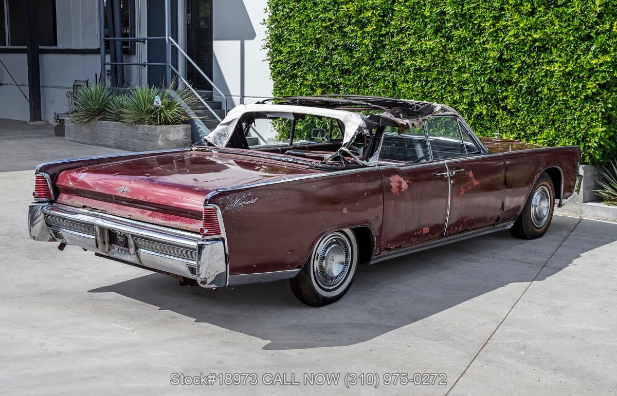 1965 Lincoln Continental Convertible thumbnail 5
