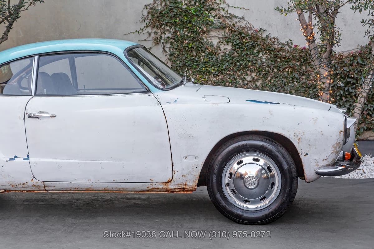1968 Volkswagen Karmann Ghia Coupe thumbnail 8