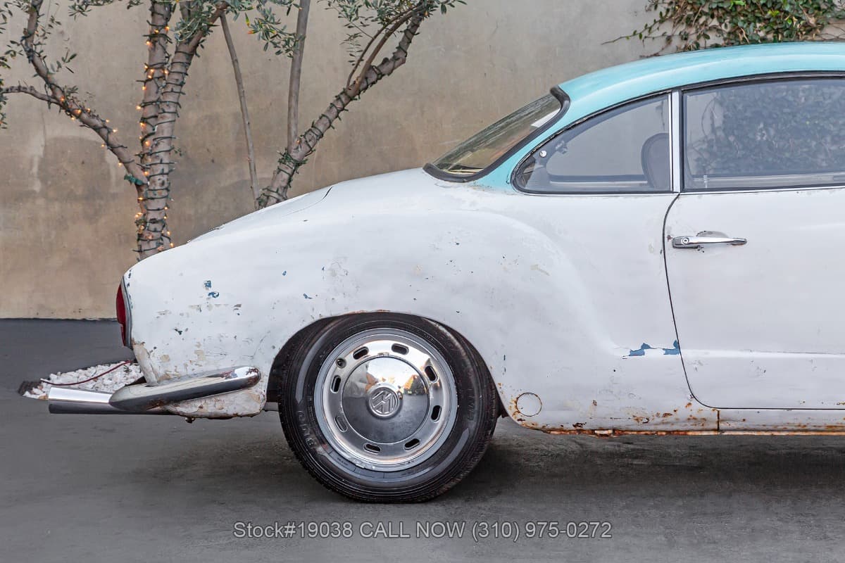 1968 Volkswagen Karmann Ghia Coupe thumbnail 9