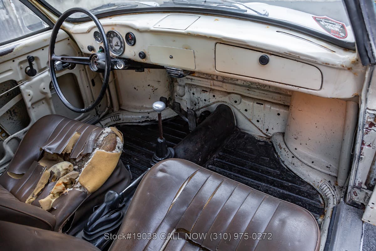1968 Volkswagen Karmann Ghia Coupe thumbnail 16