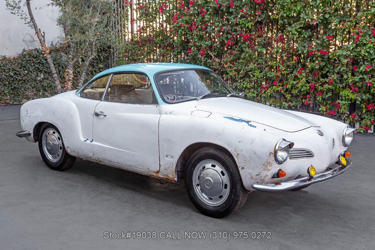 1968 Volkswagen Karmann Ghia Coupe thumbnail 3