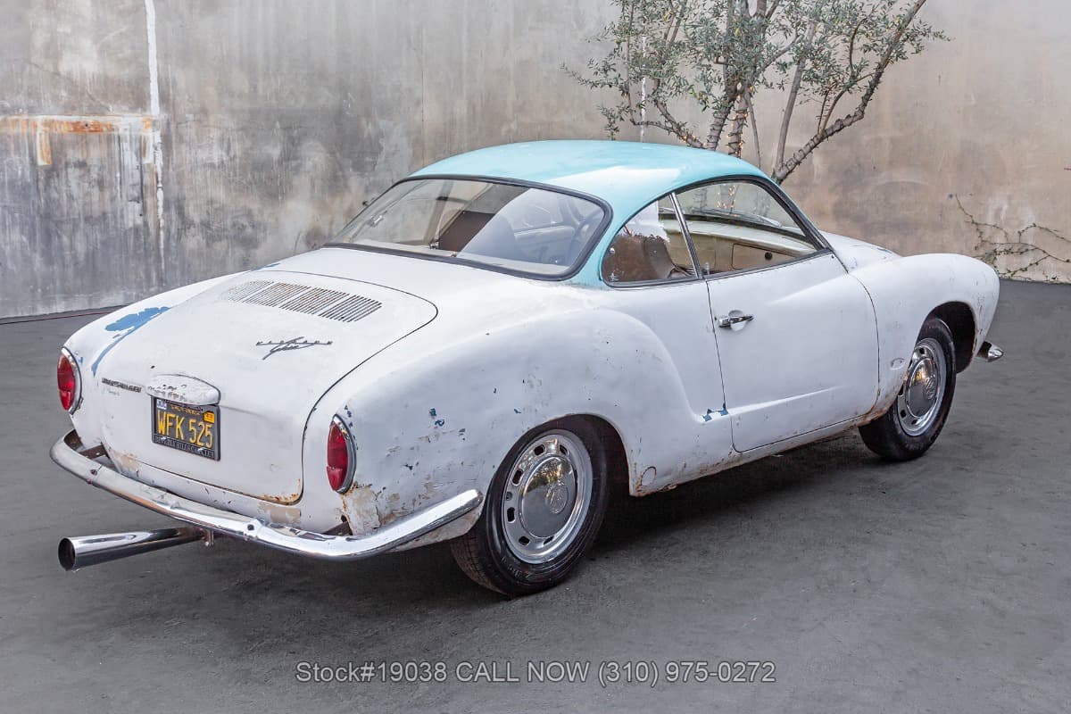 1968 Volkswagen Karmann Ghia Coupe thumbnail 4