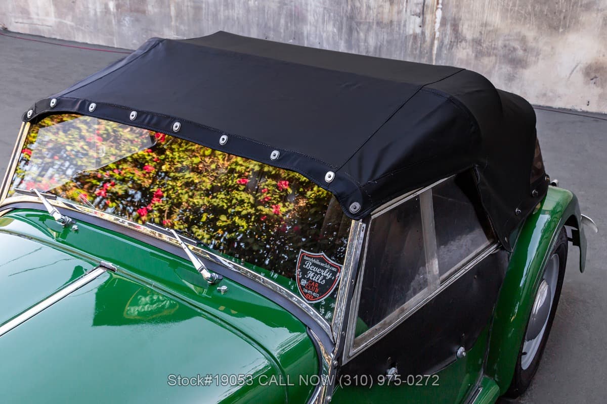 1967 Morgan 4/4 2-Seater Convertible Right-Hand-Drive thumbnail 9
