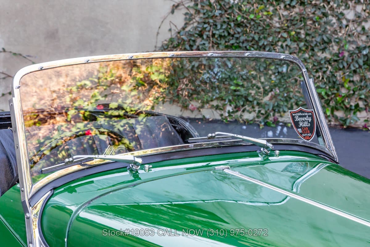 1967 Morgan 4/4 2-Seater Convertible Right-Hand-Drive thumbnail 10