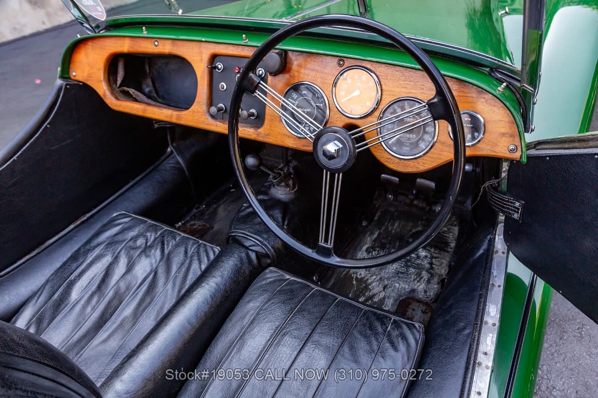 1967 Morgan 4/4 2-Seater Convertible Right-Hand-Drive thumbnail 16