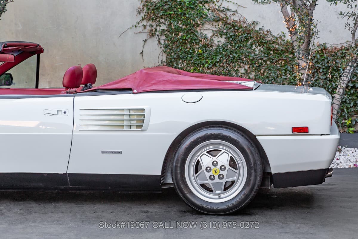 1990 Ferrari Mondial T Cabriolet thumbnail 12