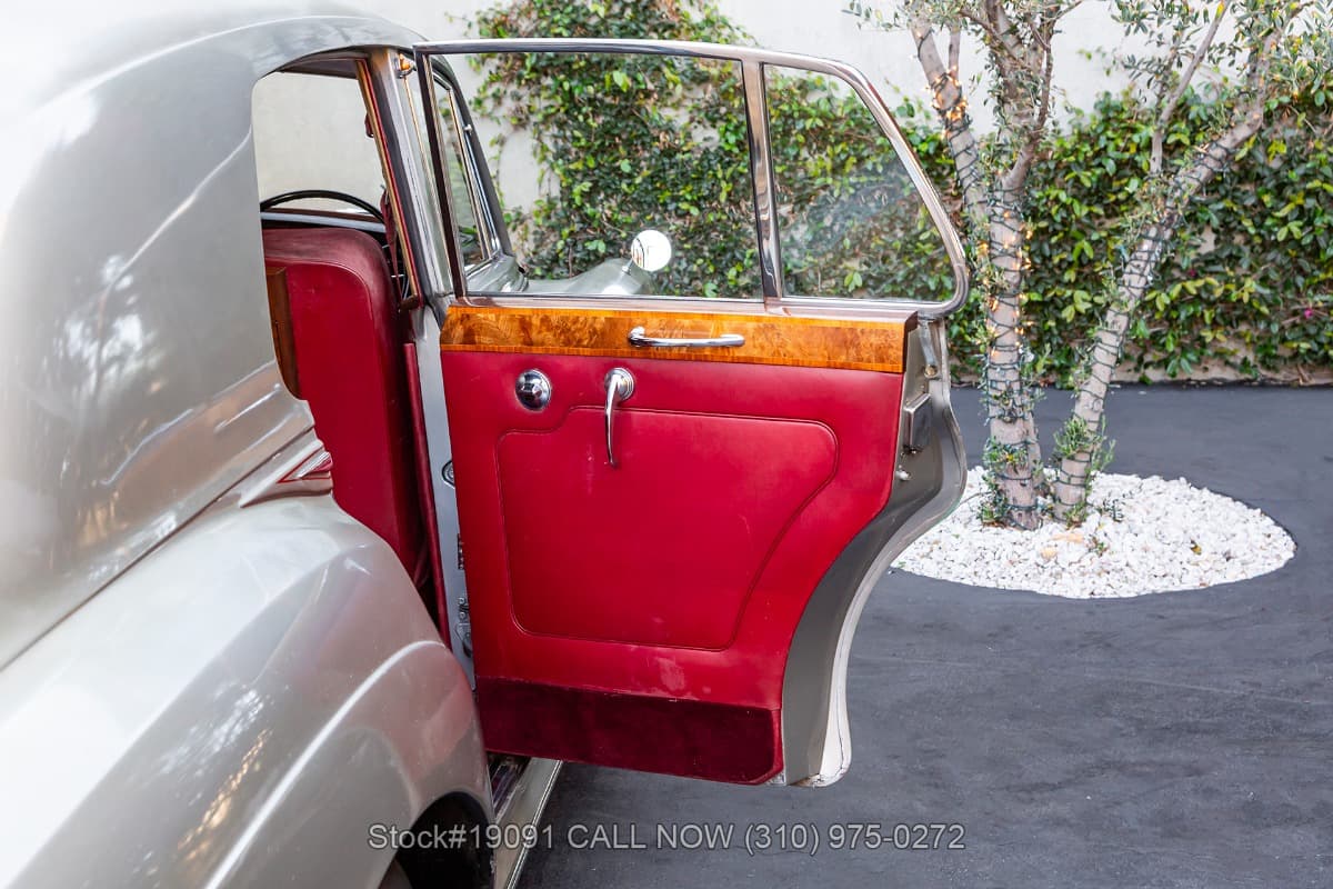 1965 Rolls-Royce Silver Cloud III Right-Hand-Drive thumbnail 15