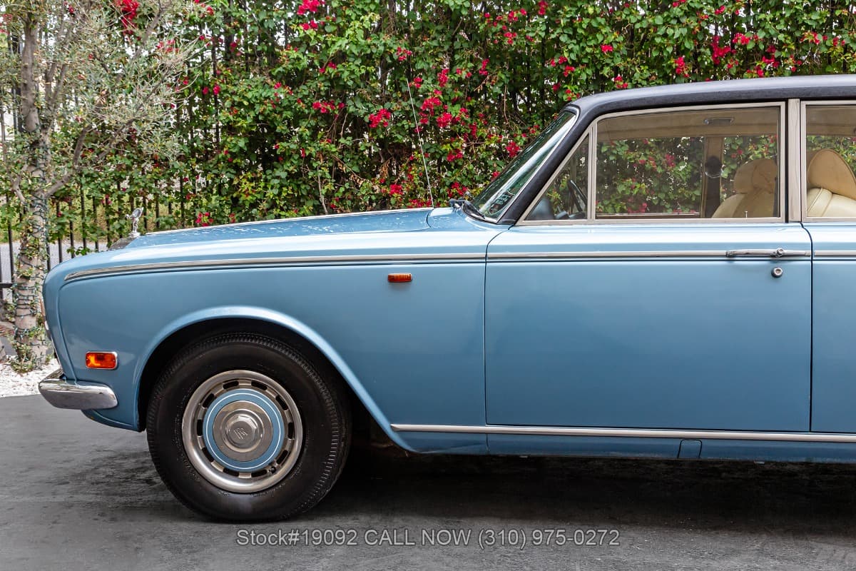 1971 Rolls-Royce Silver Shadow Long-Wheel-Base Right-Hand-Drive thumbnail 9