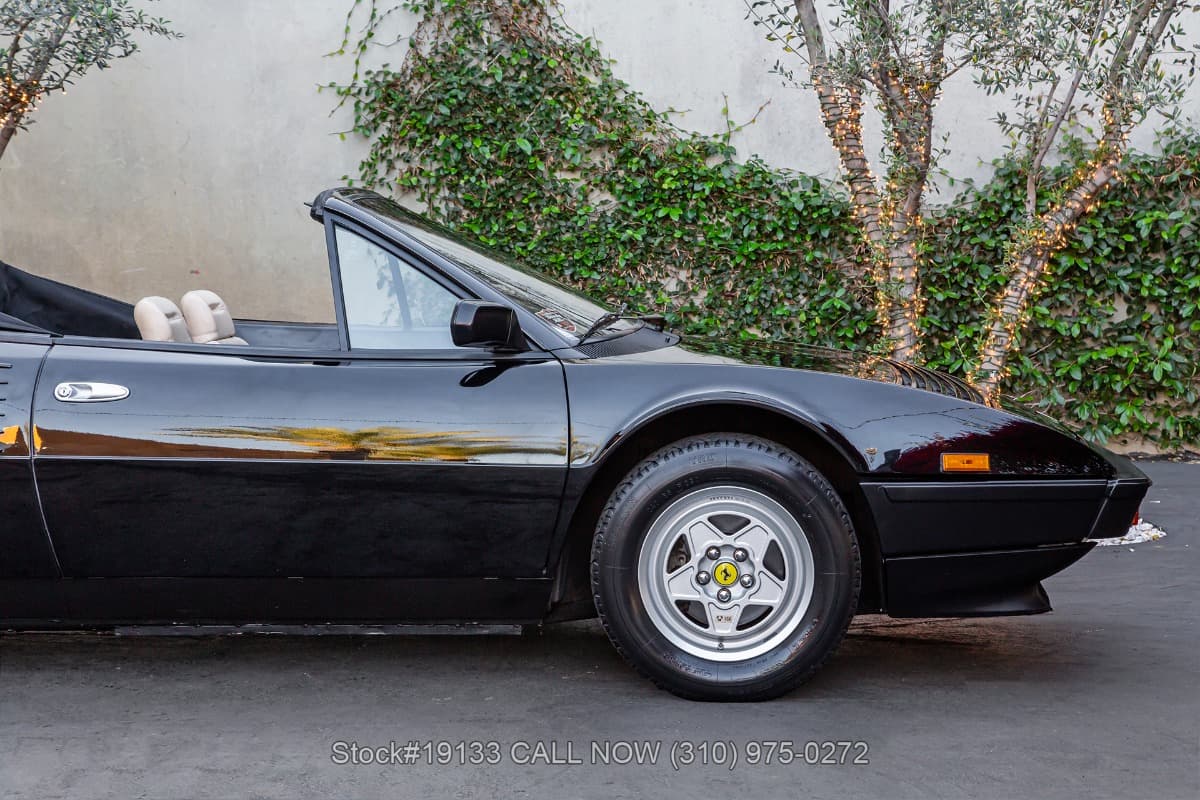 1983 Ferrari Mondial Cabriolet thumbnail 10