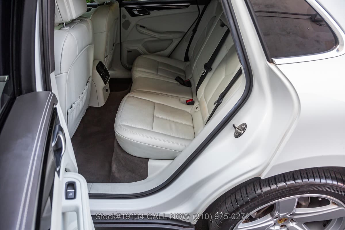 2015 Porsche Macan S thumbnail 14