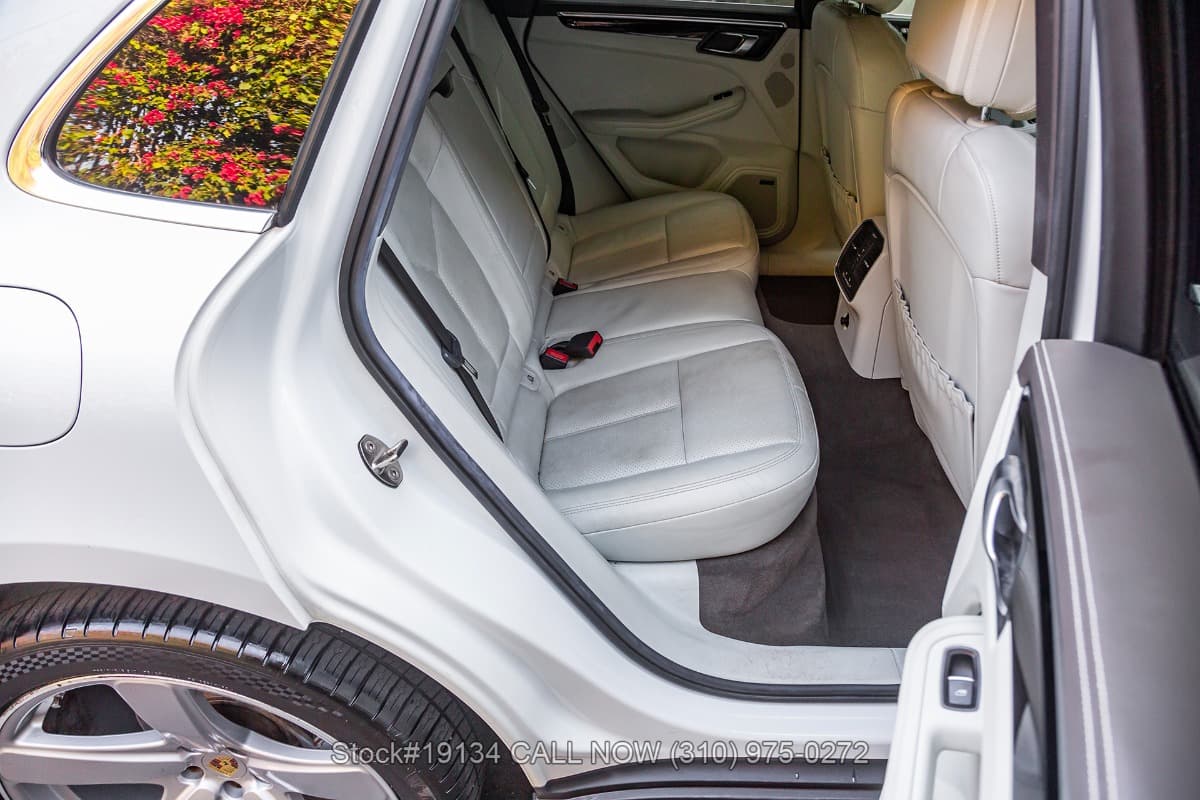 2015 Porsche Macan S thumbnail 15