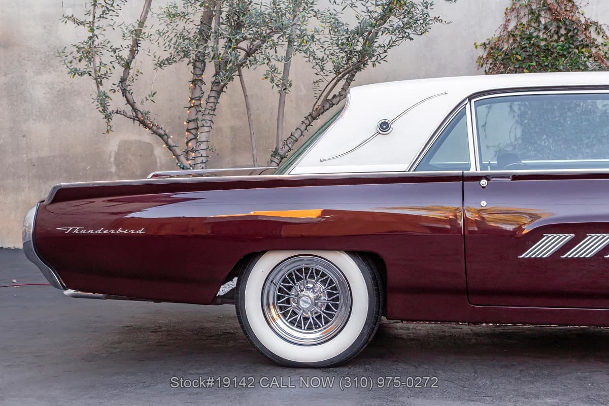 1963 Ford Thunderbird Landau thumbnail 9