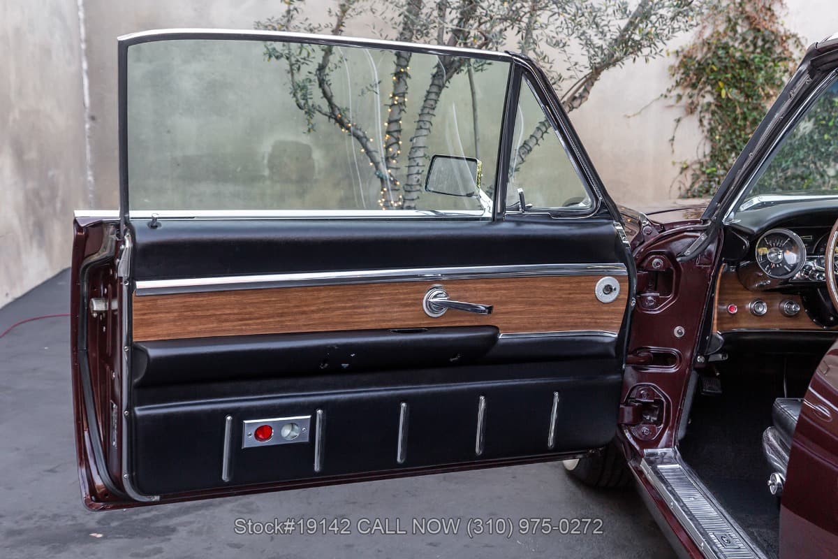 1963 Ford Thunderbird Landau thumbnail 11