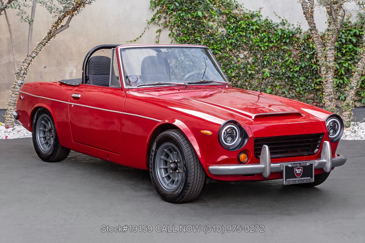 1969 Datsun 2000 Roadster Restomod β photo 1