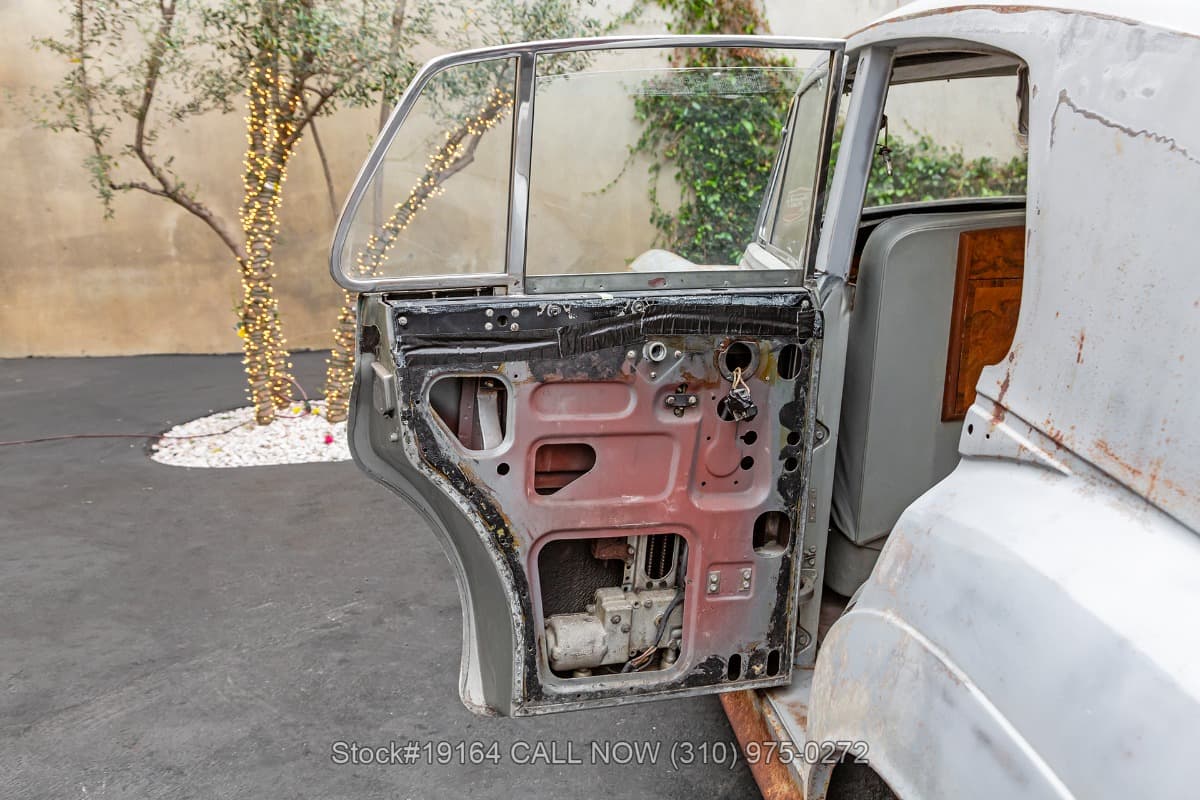 1965 Rolls-Royce Silver Cloud III Right-Hand-Drive thumbnail 10