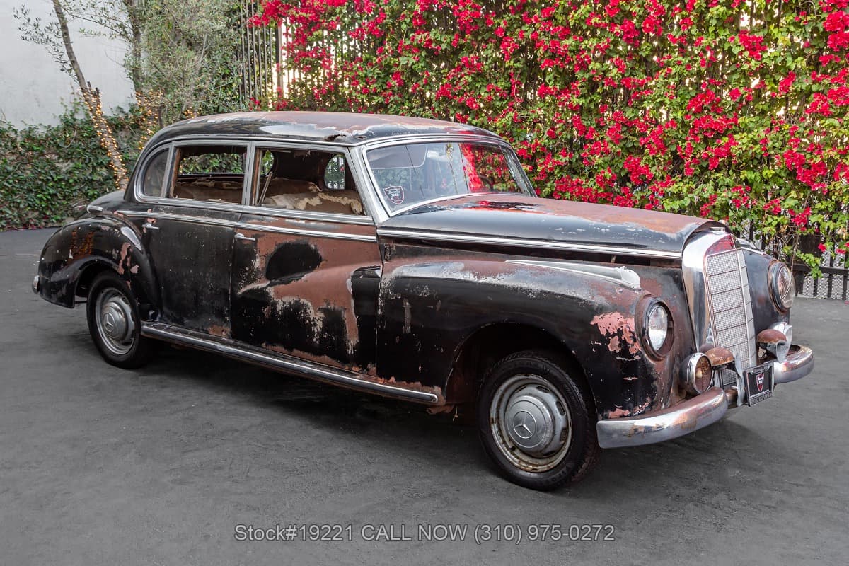 1952 Mercedes 300B Adenauer thumbnail 3
