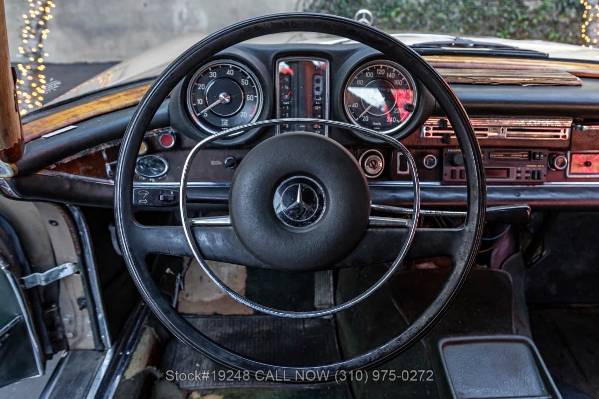 1970 Mercedes 280SE 3.5 Sunroof Coupe thumbnail 16