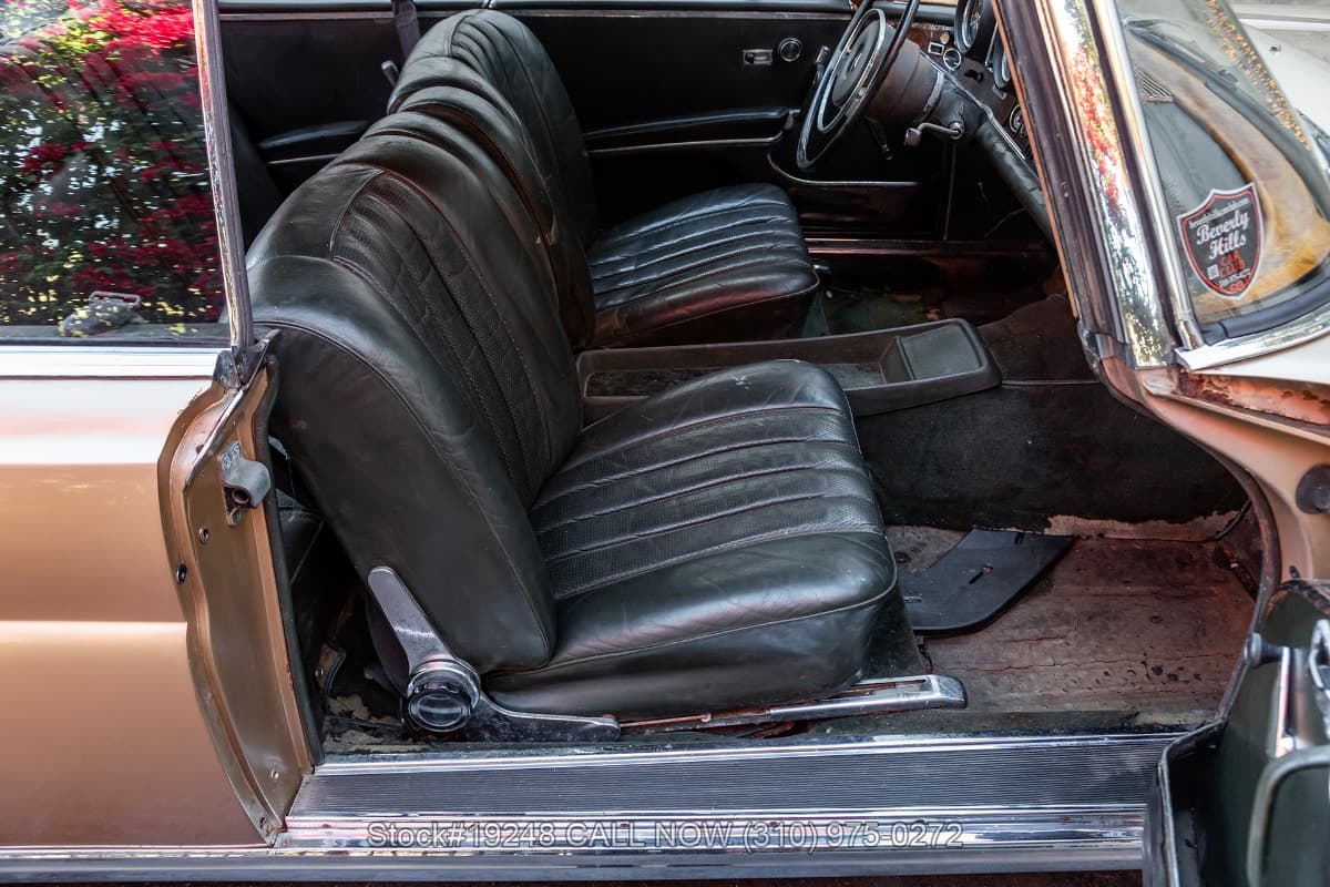 1970 Mercedes 280SE 3.5 Sunroof Coupe thumbnail 17